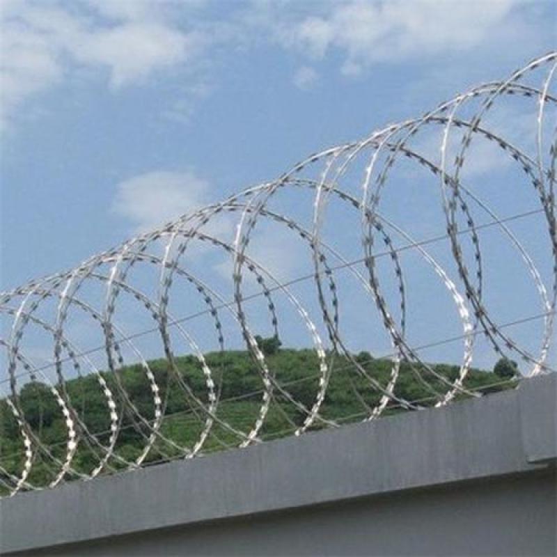 不锈钢刀片刺绳单双股围墙防盗防爬钢丝刺绳带刺镀锌刀片