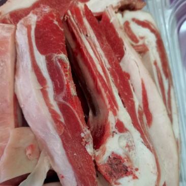 甘肃民勤羊肉，不腥不膻，肉质鲜嫩，羊腿，羊排欢迎老板来电