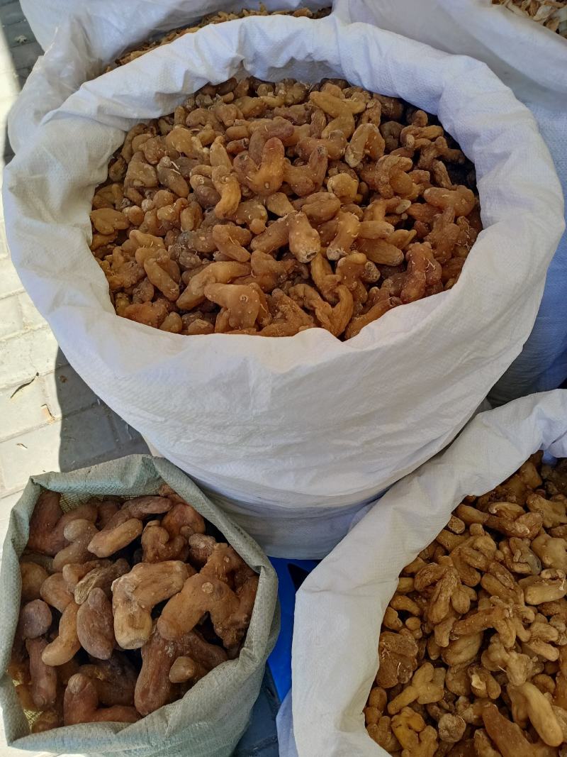 黄精，中药材鸡头黄精选个片质量保证欢迎咨询选购！