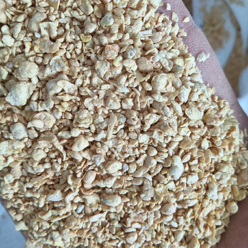 豆皮玉米喷胶合成小料适合鸡鸭鹅牛羊猪养殖。饲料添加。