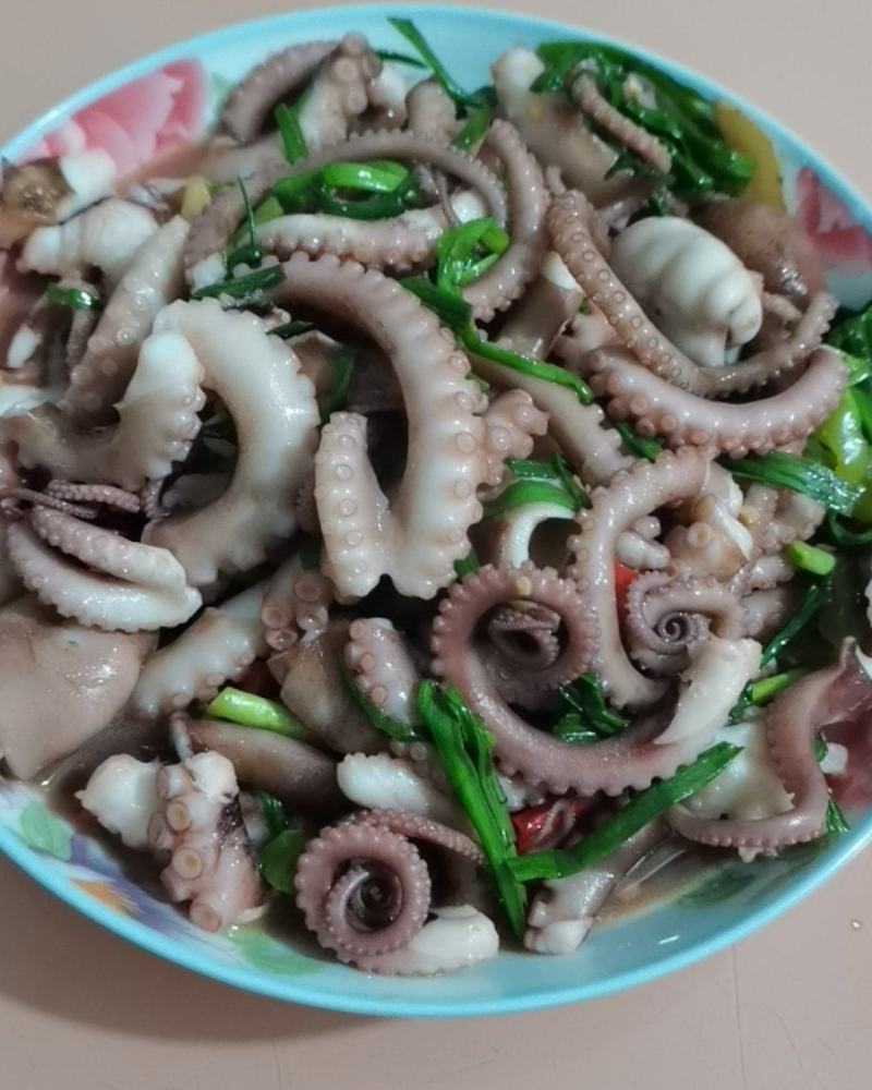 长腿八爪鱼，质量优，不泡水，鲜活速冻独立小包装。