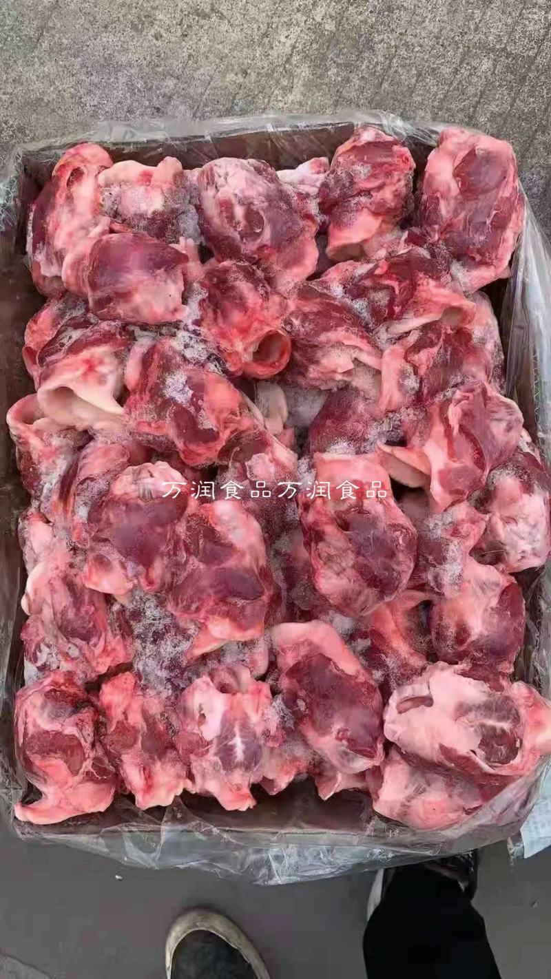 精致喉骨现货，无泡水，原色20斤，猪喉骨