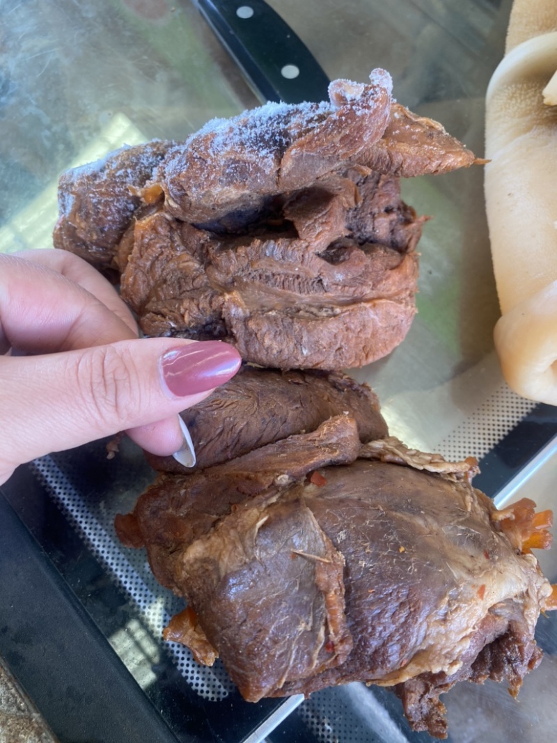 腱子肉，酱香味和五香味下单请备注，全熟的量大包邮可发样品