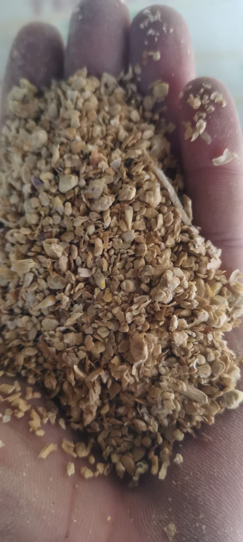 厂家直发优质豆粕牛羊猪饲料大量现货质优价廉量大从优