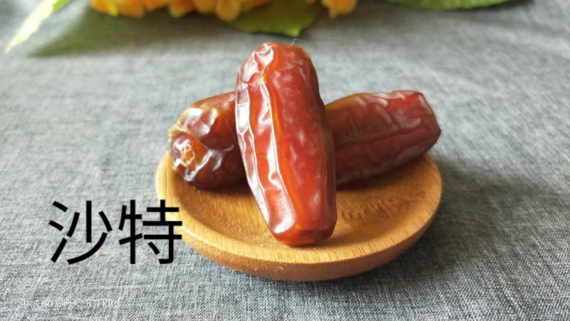 沙特阿拉伯椰枣特级麦蒂娜玛布隆椰枣十公斤整箱批发