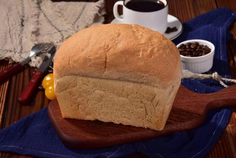 俄罗斯风味大列巴全麦面包+黑麦列巴2个。俄罗斯日常主食