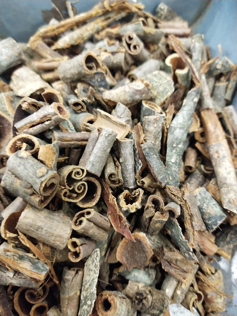 川厚朴，各种规格厚朴，丝，沫，统货选货量大优惠