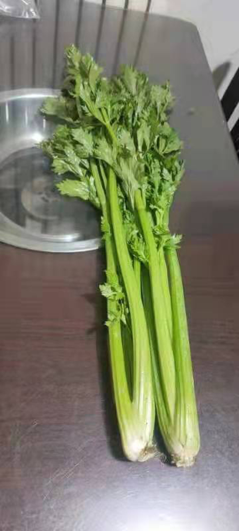 优质芹菜大量供应产地批发货源充足代发全国