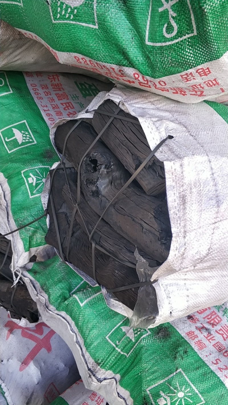 木炭大包荔枝木炭原木炭取暖炭烧烤炭工业炭