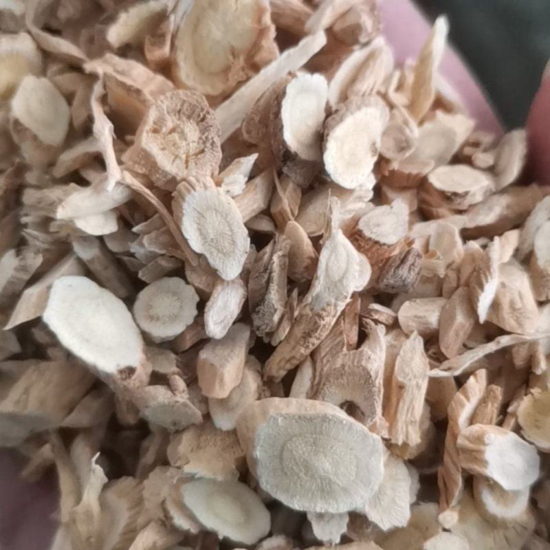 黄芪过筛货无沫，一手货源，质量保证，诚信第一。