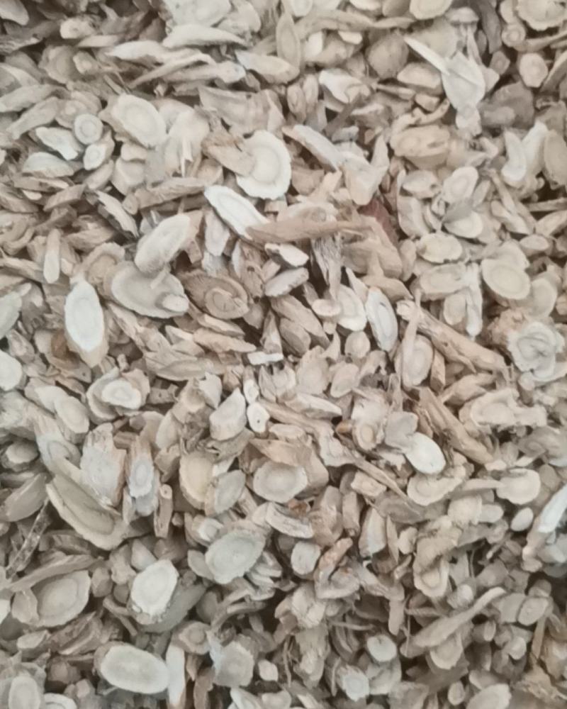 黄芪过筛货无沫，一手货源，质量保证，诚信第一。