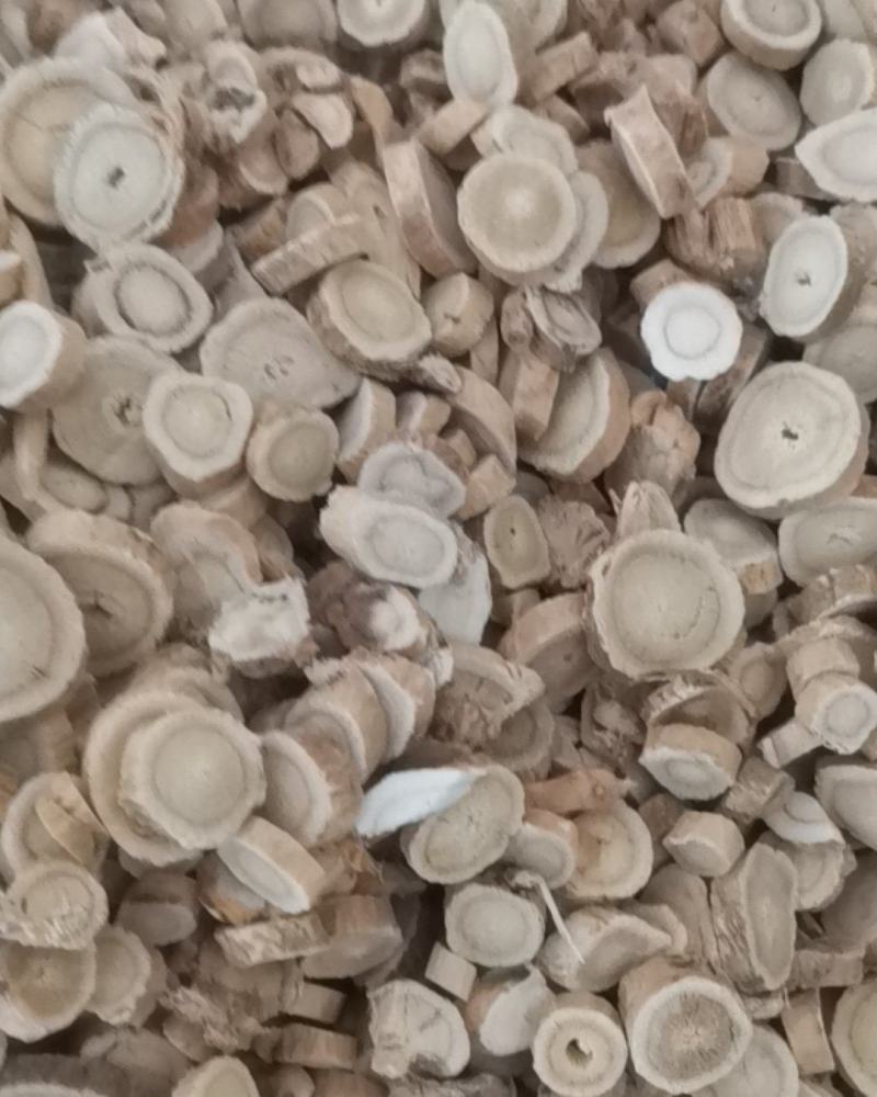 圆片黄芪，一手货源，质量保证，诚信第一。