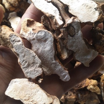 粤北野生土茯苓厚干片，手工斩件，保证无硫，可视频看货。