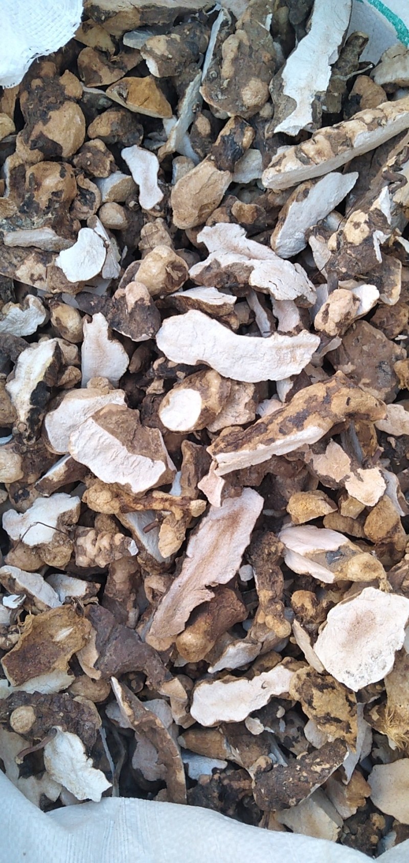 粤北野生土茯苓厚干片，手工斩件，保证无硫，可视频看货。