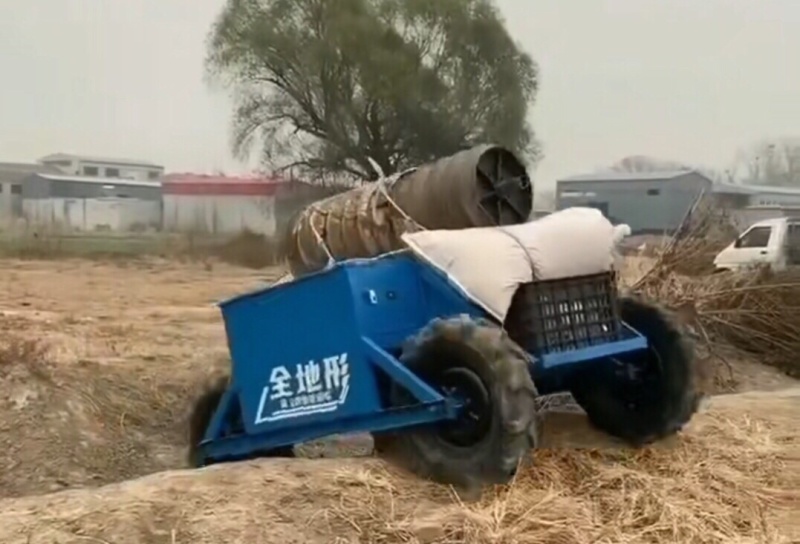 遥控运输车四驱山区果园全地形运输车新型电动遥控搬运车