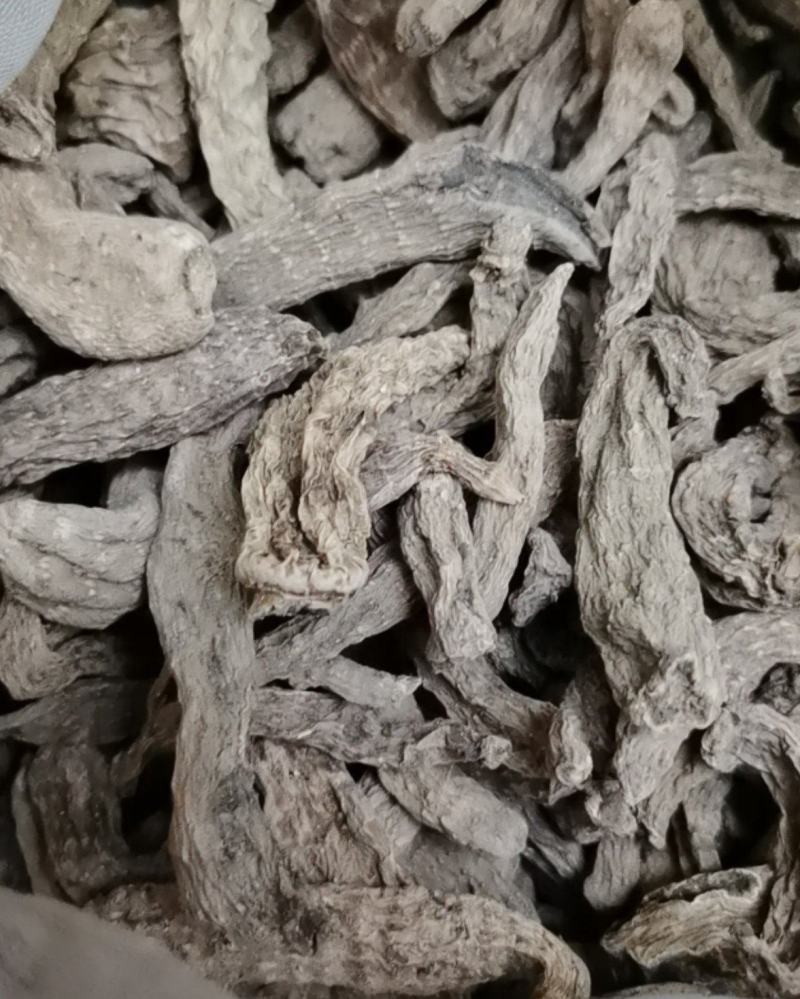 秦岭高山仿野生种植干天麻，脚麻惨麻，药厂专用或者打粉用