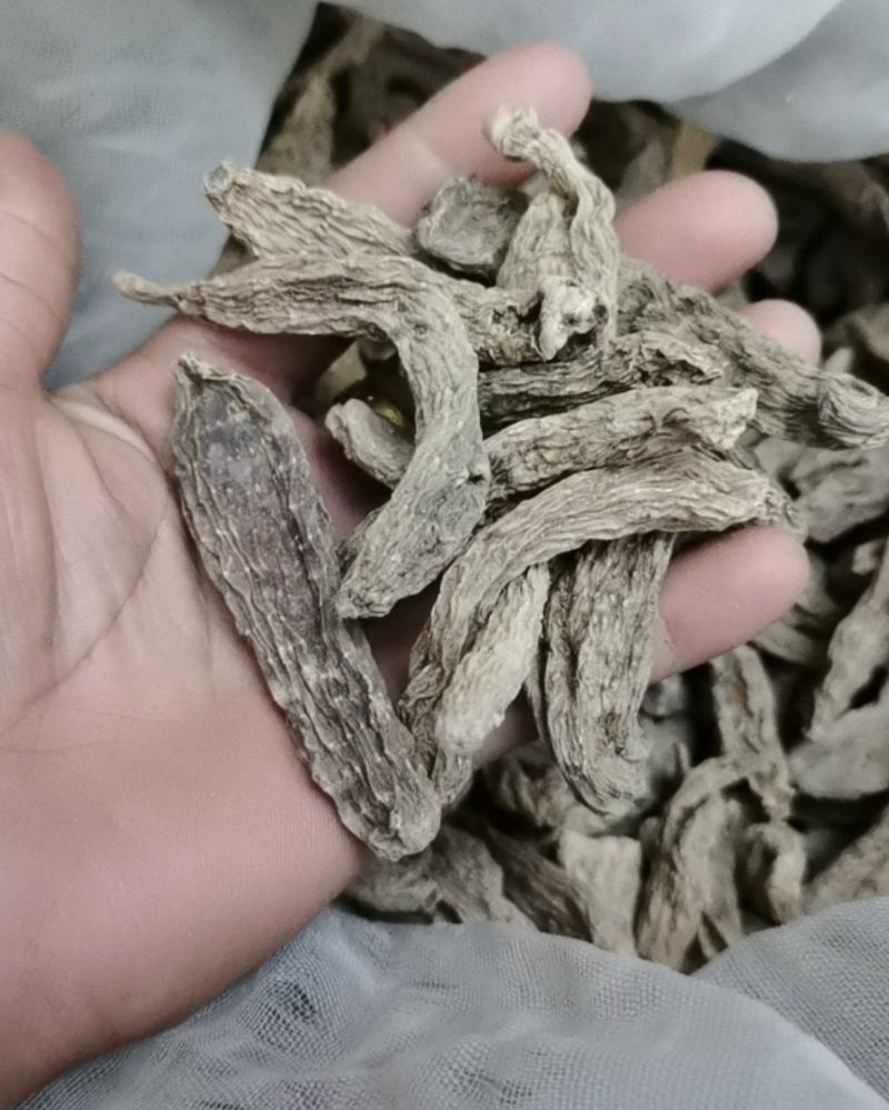 秦岭高山仿野生种植干天麻，脚麻惨麻，药厂专用或者打粉用
