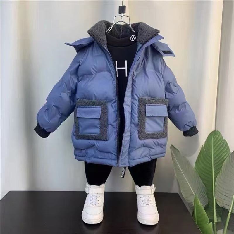 儿童时髦羽绒服外套厂价