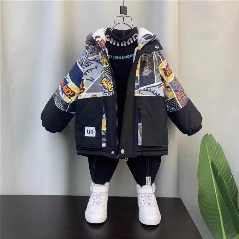 儿童时髦羽绒服外套厂价
