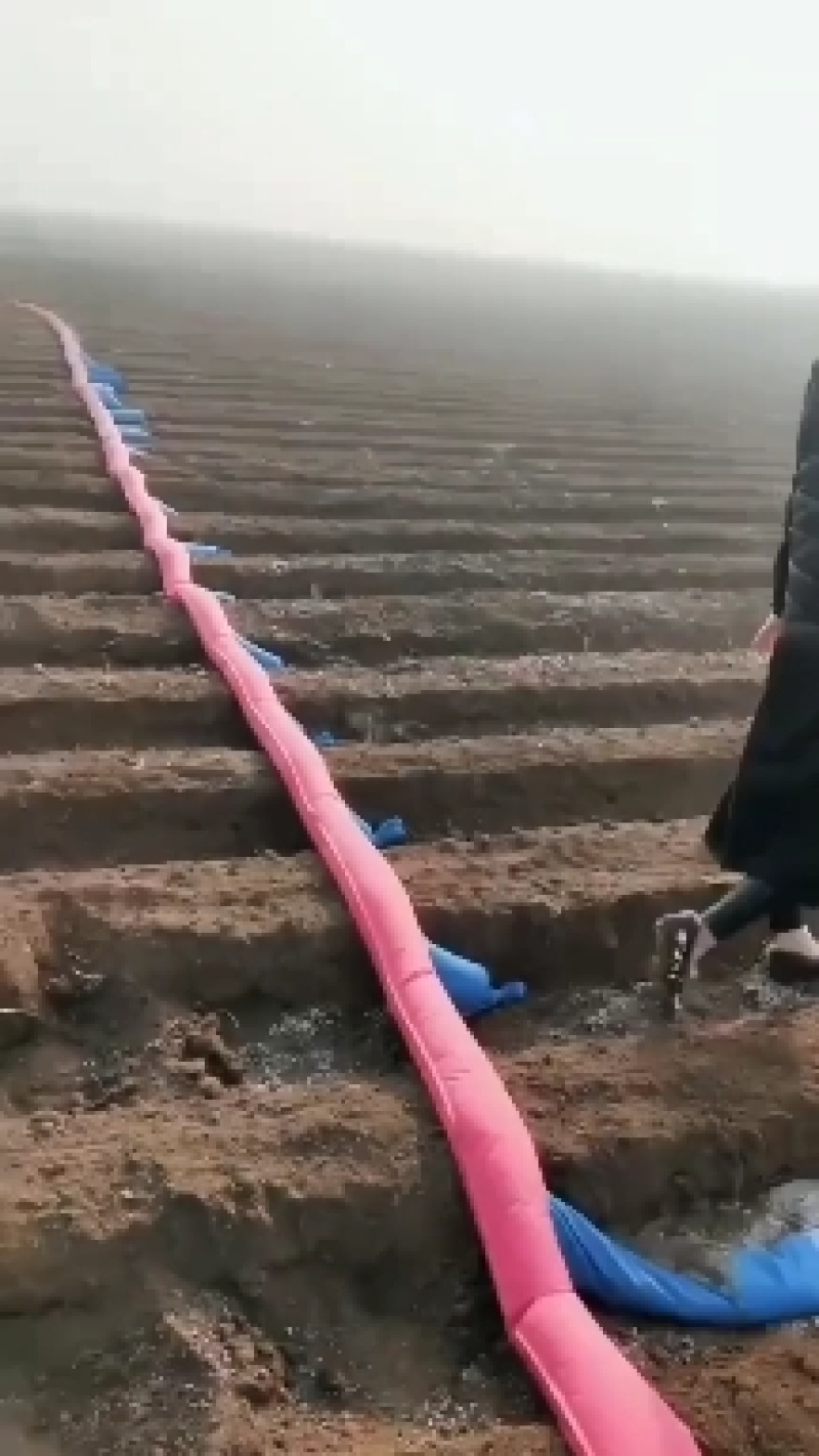 本厂批发各种尺寸浇地布水带，让老百姓用着方便快捷！