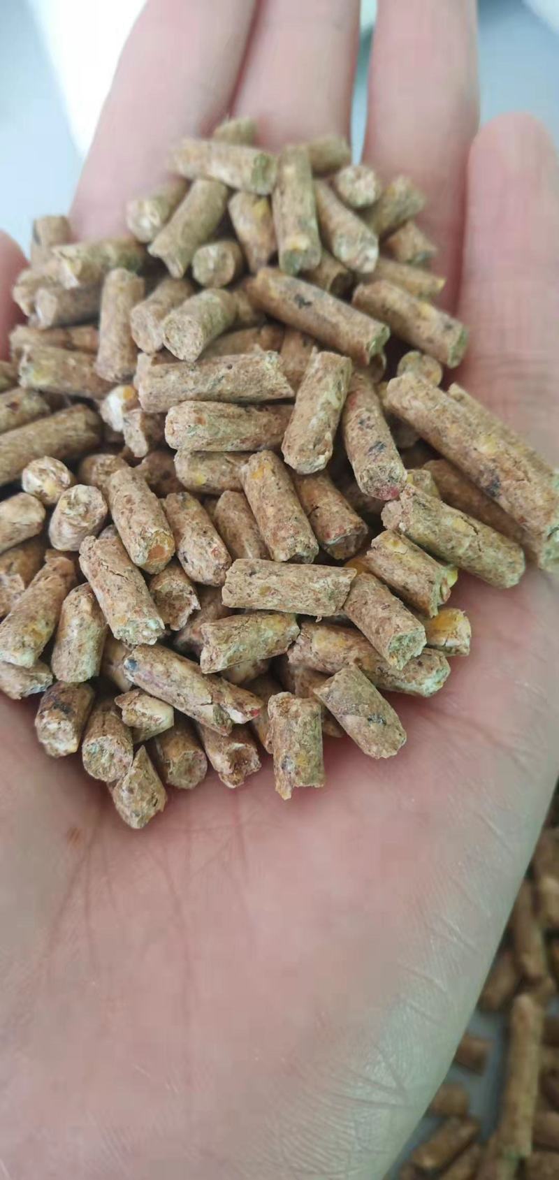 木颗粒生物质颗粒松木樟子松颗粒燃料热值高耐燃烧