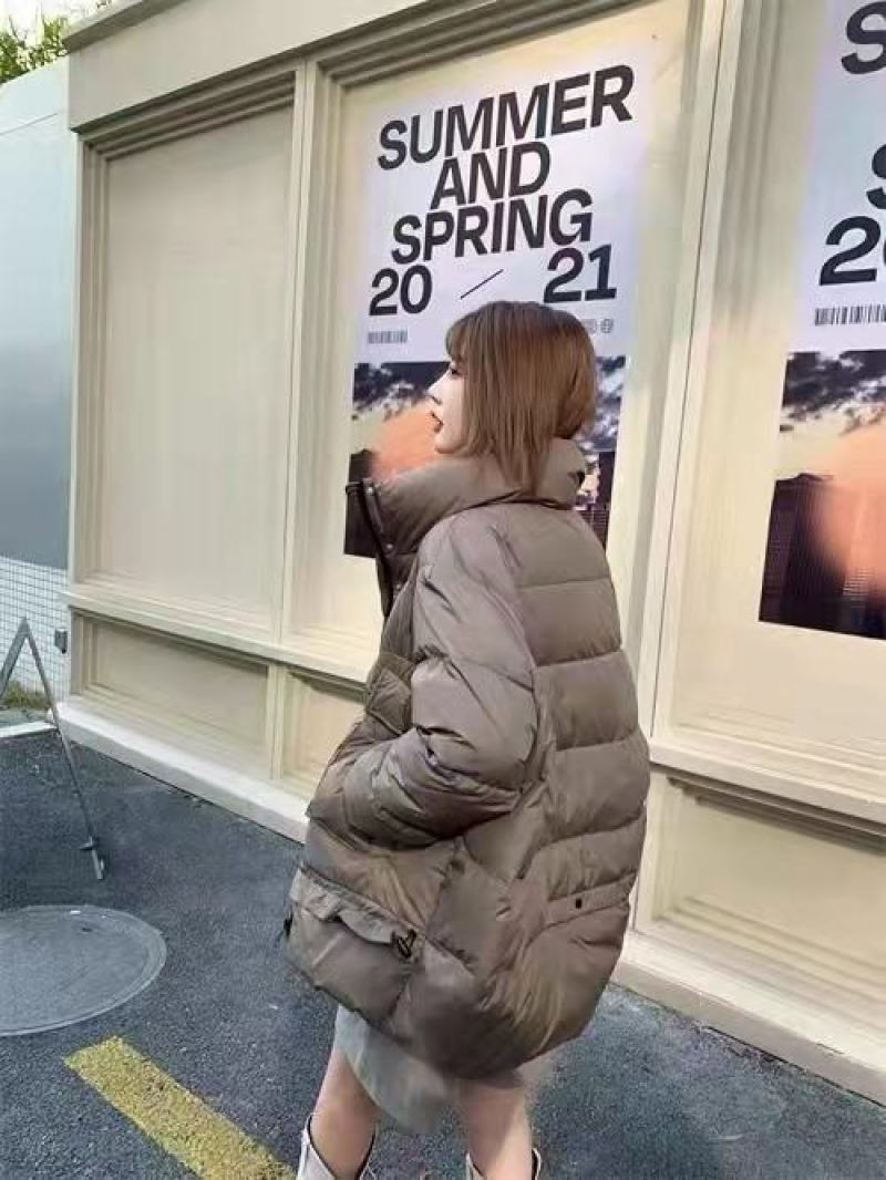 时尚爆版女装加厚款羽绒服外套系列，批元/49.9件，整首