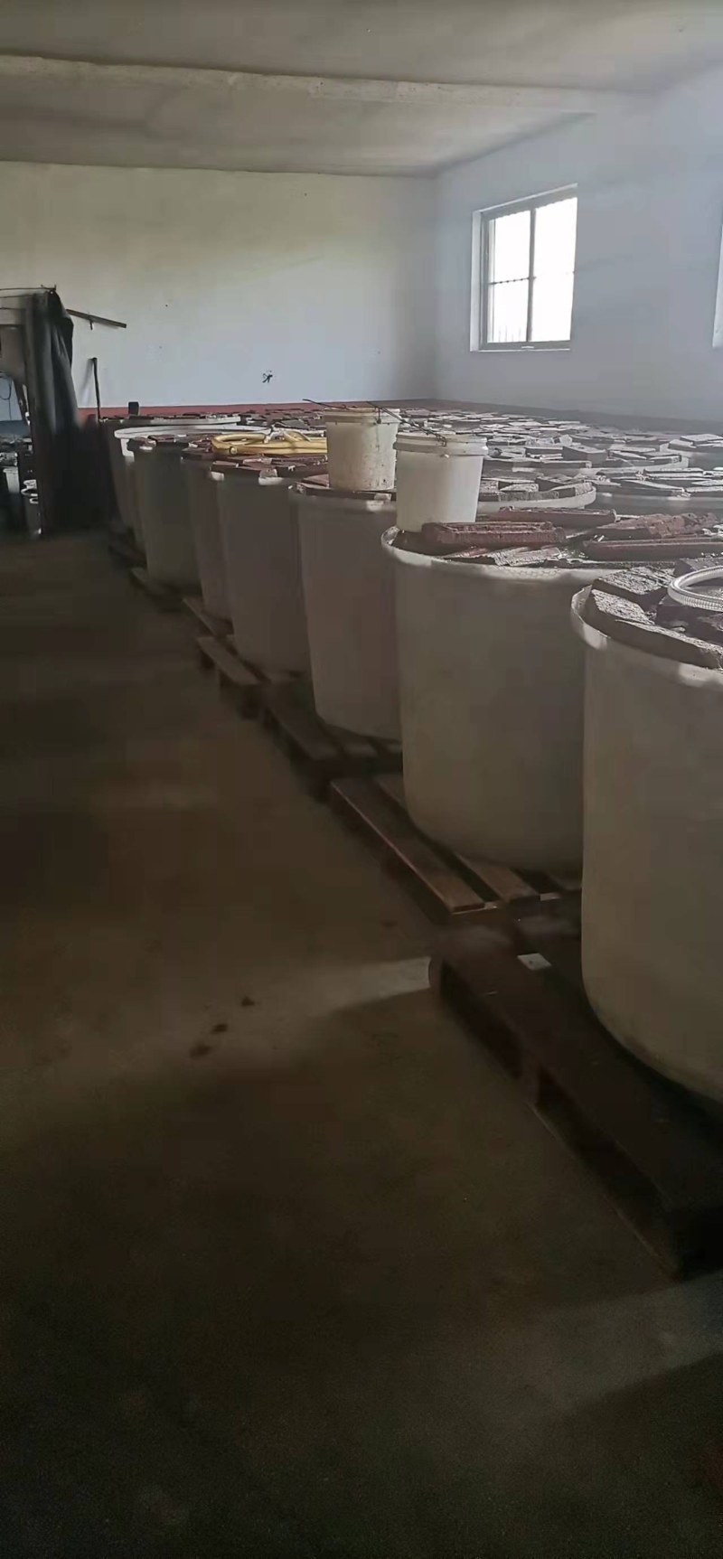 厂家常年大量批发烤鸭蛋，咸鸭蛋，松花蛋，麻酱鸡蛋，海鸭蛋