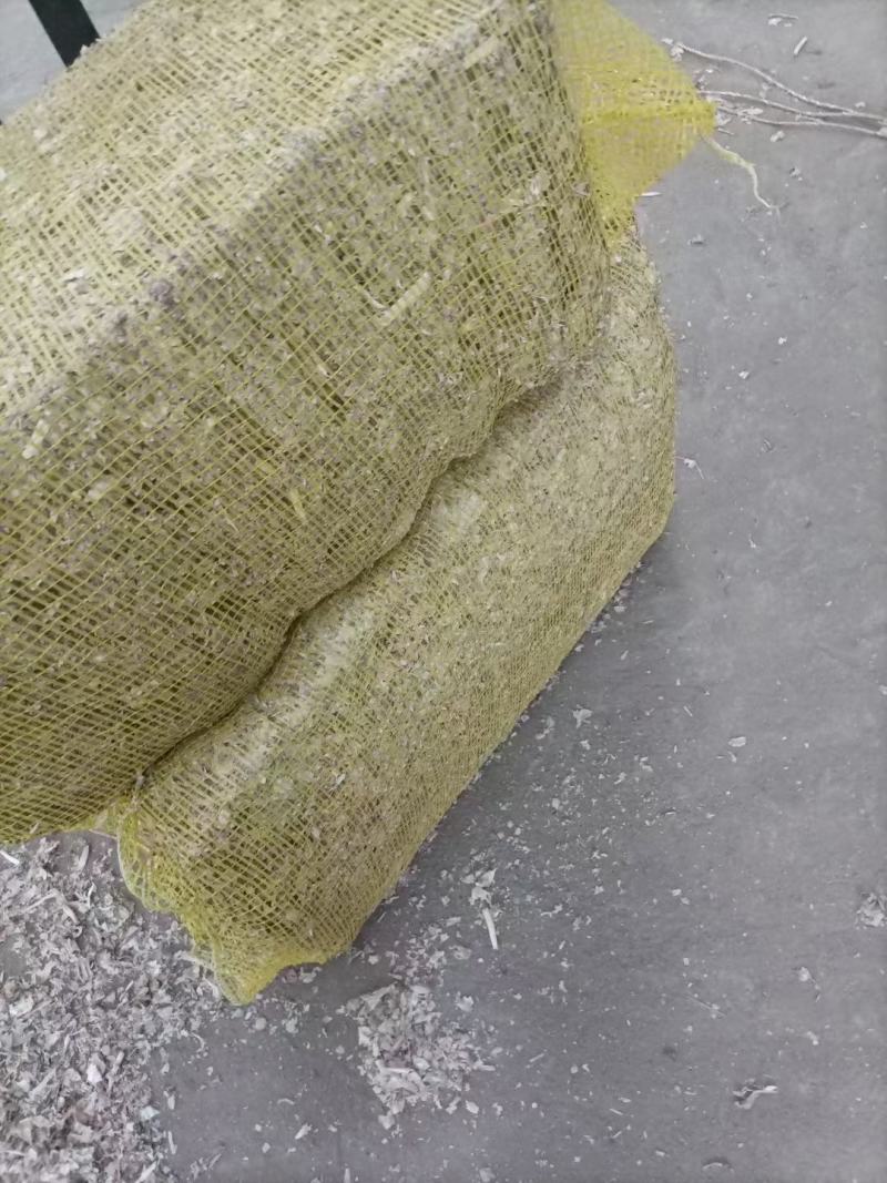 大蒜皮蒜皮压块蒜皮蒜皮压块适口性好增加采食量品