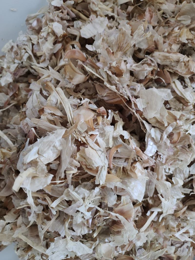大蒜皮蒜皮压块蒜皮蒜皮压块适口性好增加采食量品