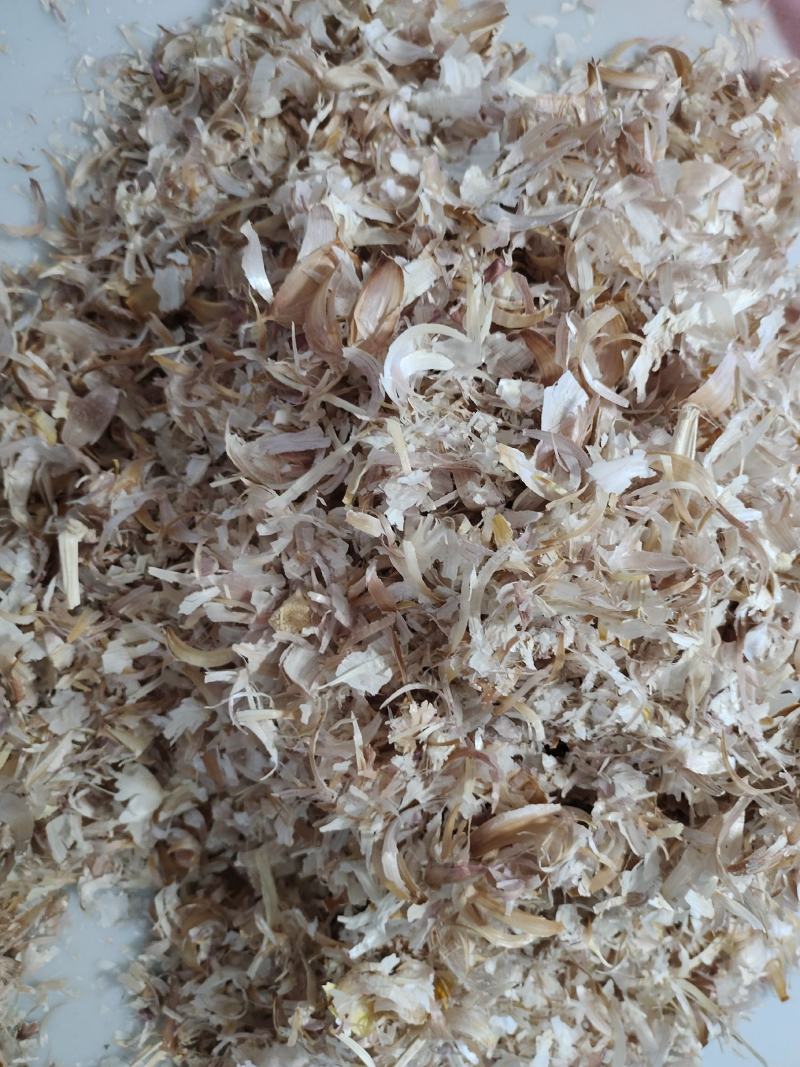 大蒜皮蒜皮压块蒜皮蒜皮压块适口性好增加采食量品