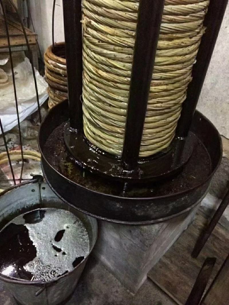 野生茶籽油，原生态，自采自摘，保证正品。