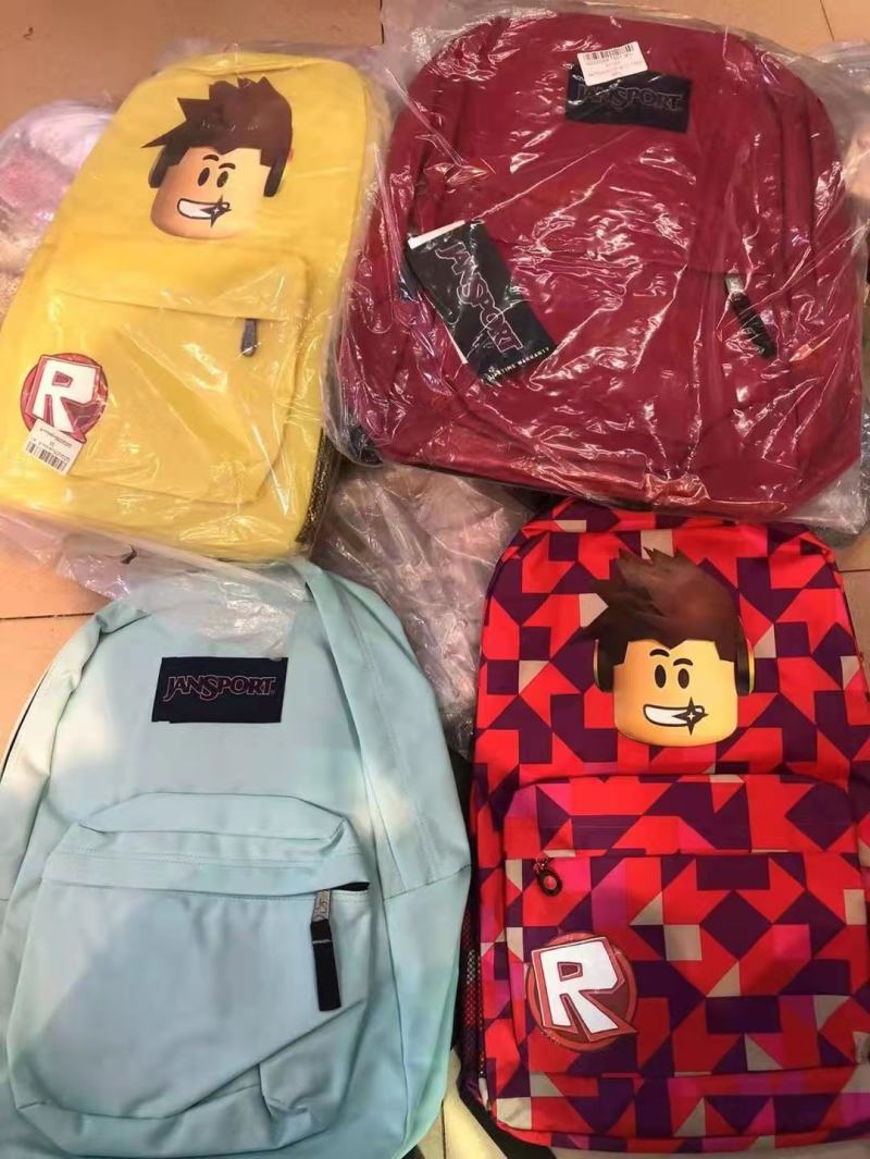 16.6元一个秒杀，精品包包，双肩包，手提单肩斜挎包，数