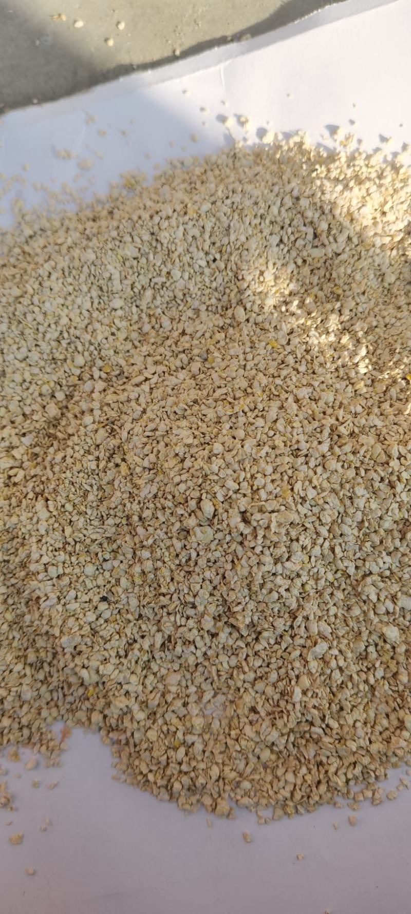 厂家直发豆粕小料猪牛羊添加饲料豆粕小料