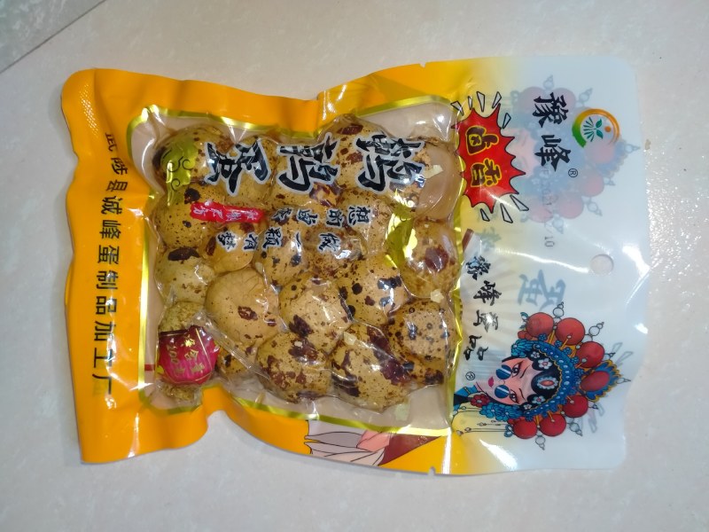 鹌鹑卤蛋