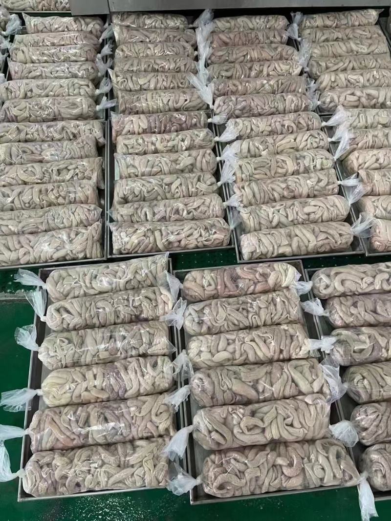 半成品牛小肠，可以炒菜，煲汤，营养价值是非常丰富的。