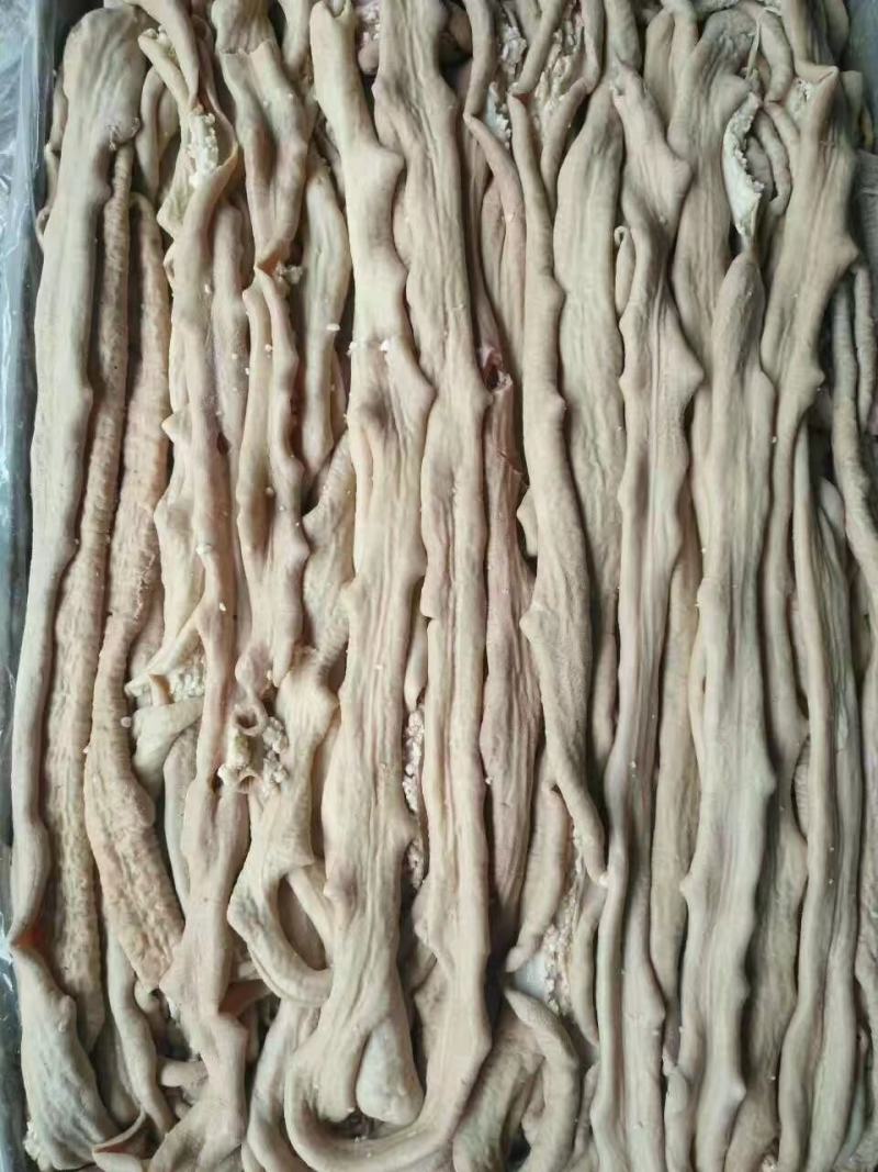 半成品牛小肠，可以炒菜，煲汤，营养价值是非常丰富的。