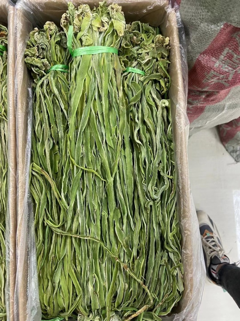 贡菜，色泽鲜绿，质地爽口，清乾隆年间曾是进贡产品
