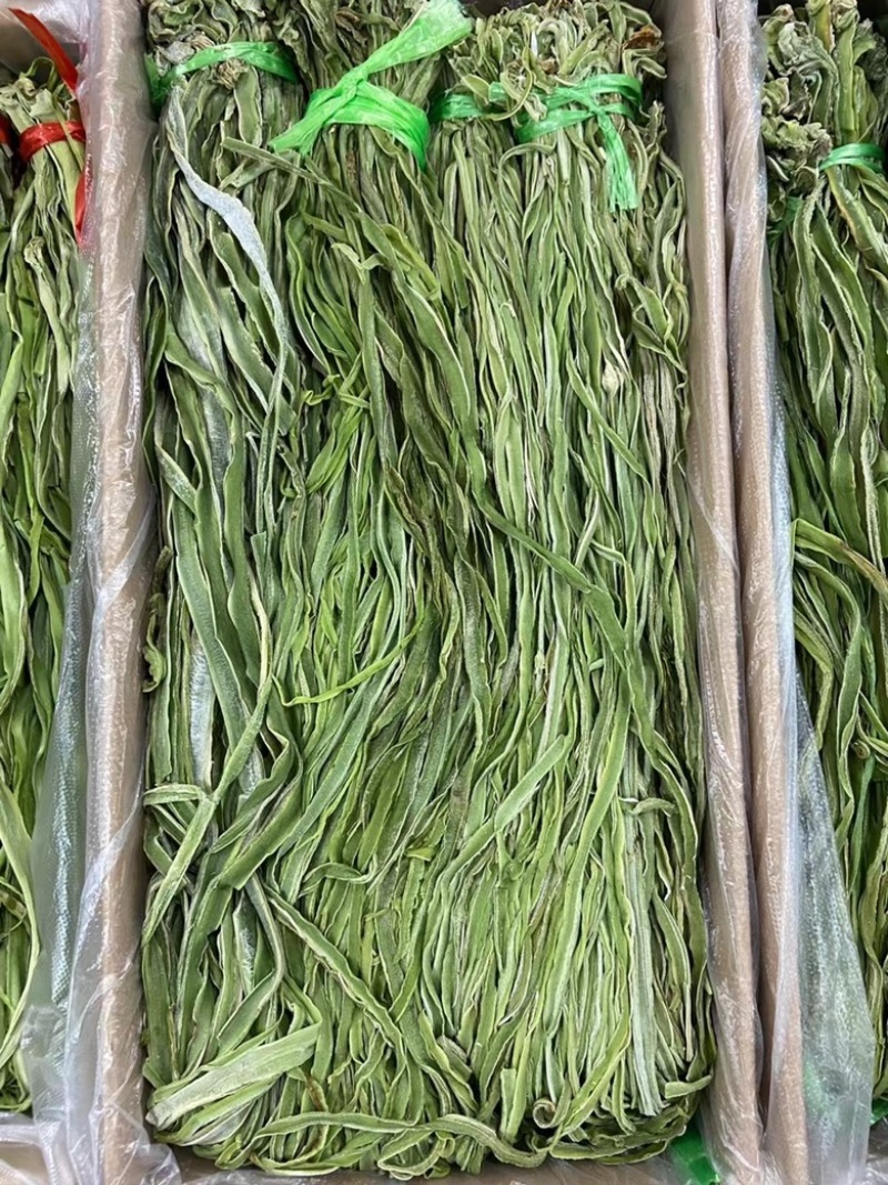 贡菜，色泽鲜绿，质地爽口，清乾隆年间曾是进贡产品