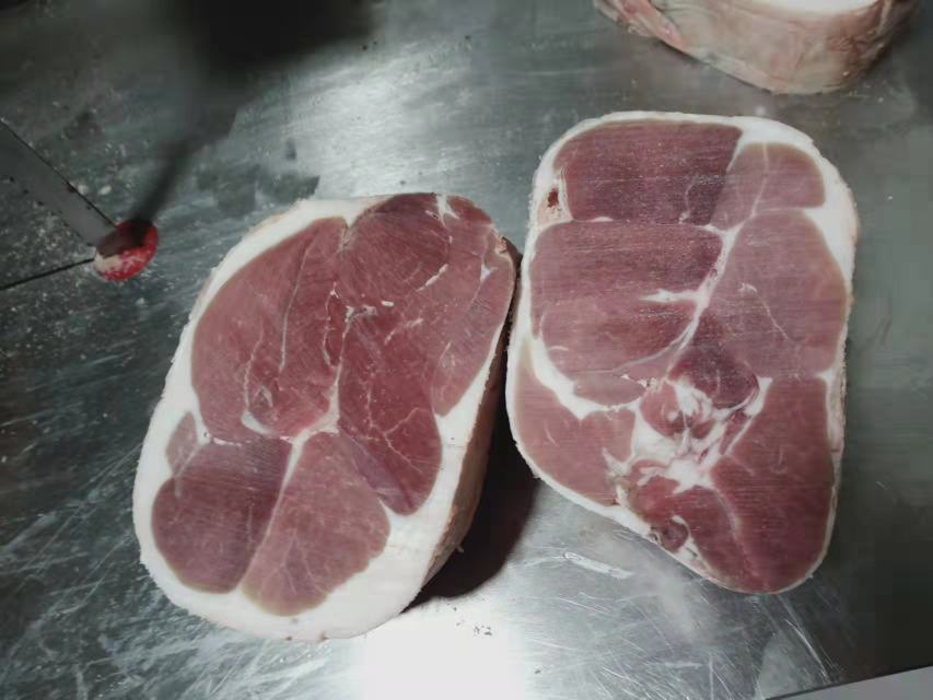 羊肉与洋葱切片展示图