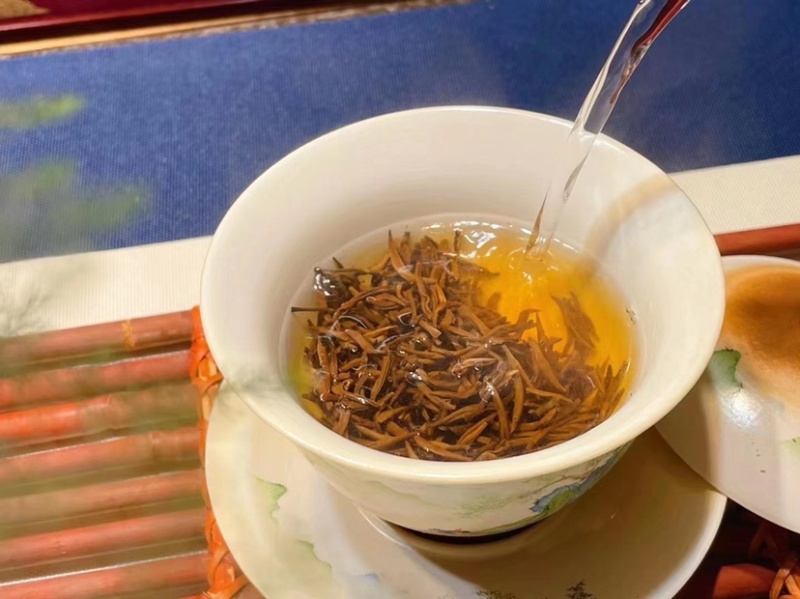 金骏眉新茶红茶黄芽蜜香金俊眉茶叶500克高档礼盒装
