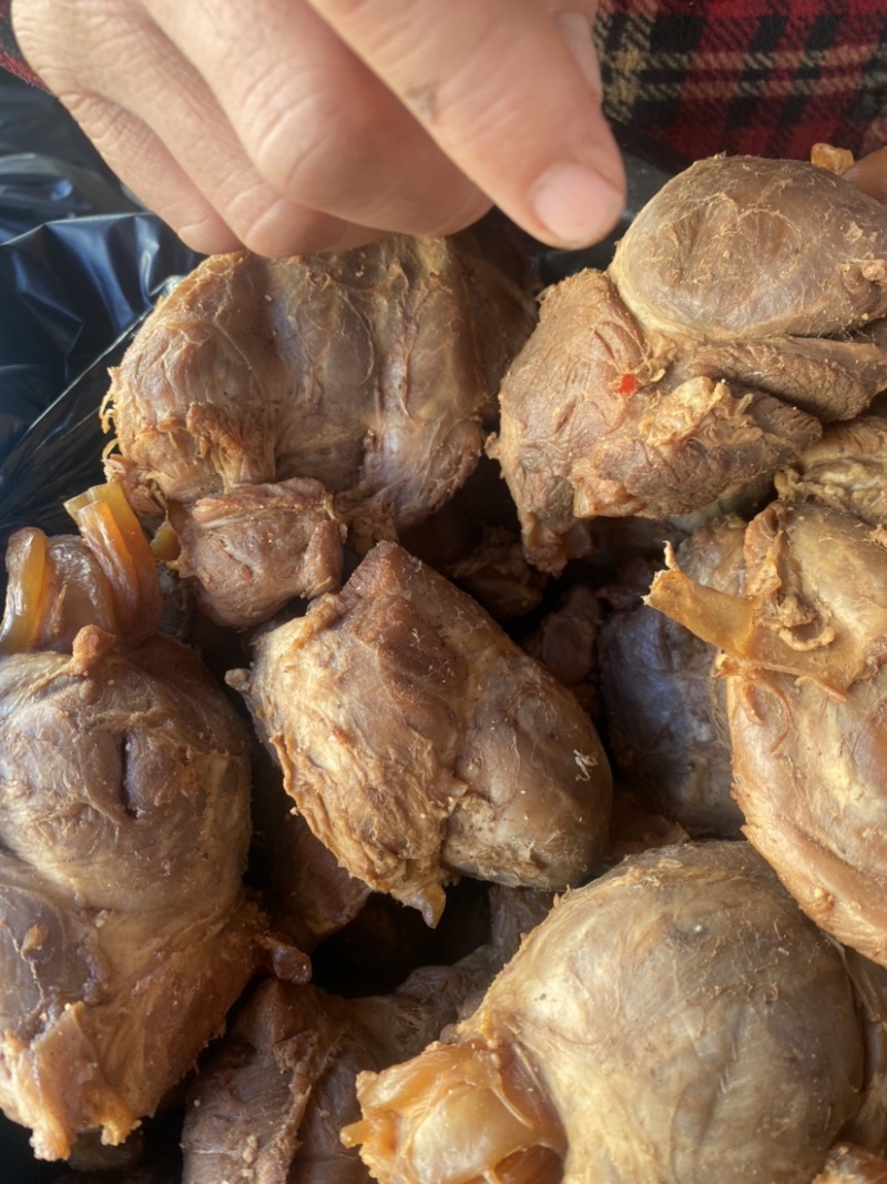 腱子肉，酱香味和五香味下单请备注，全熟的量大包邮可发样品