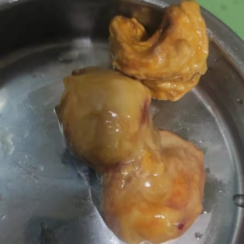 鲜鸡宝两枚