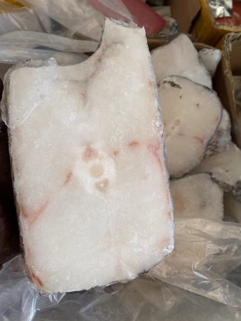 鲜冻鳕鱼片品质保证水产基地直供货量充足，量大价优