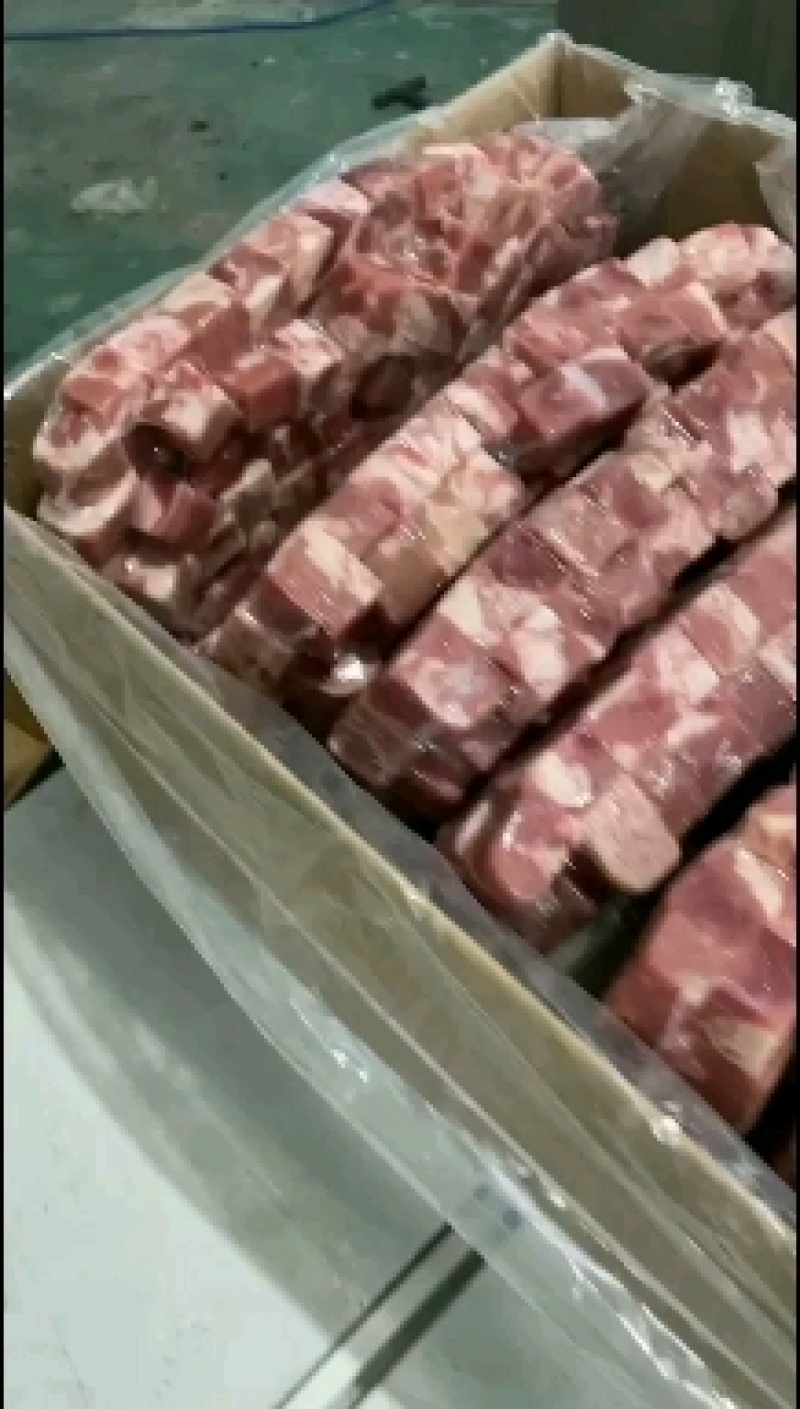 雪花肥牛不散不碎囗感好厂家直供货源充足，