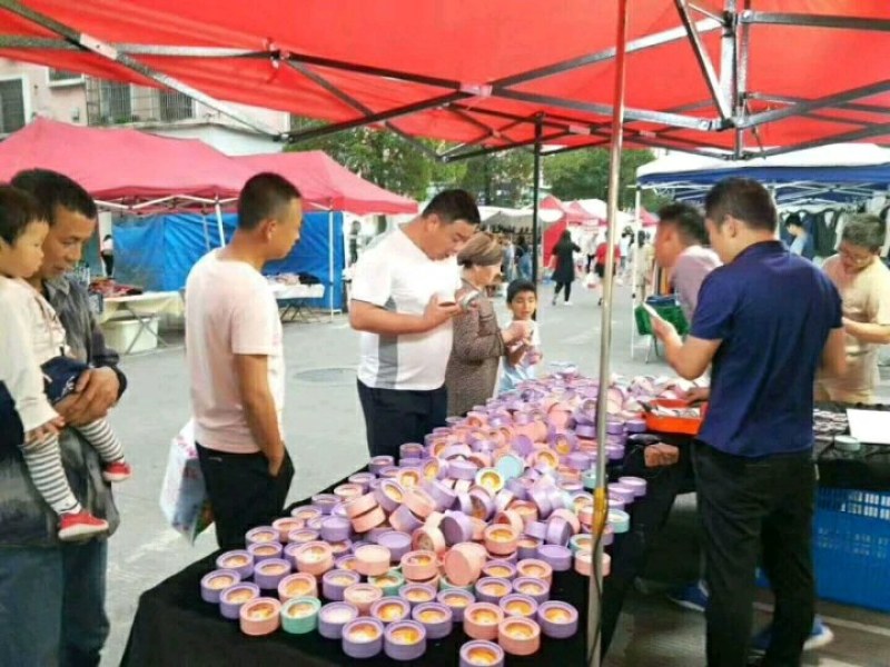 香港铺里锒手镯火烧锒饤热销跑江湖地摊产品。