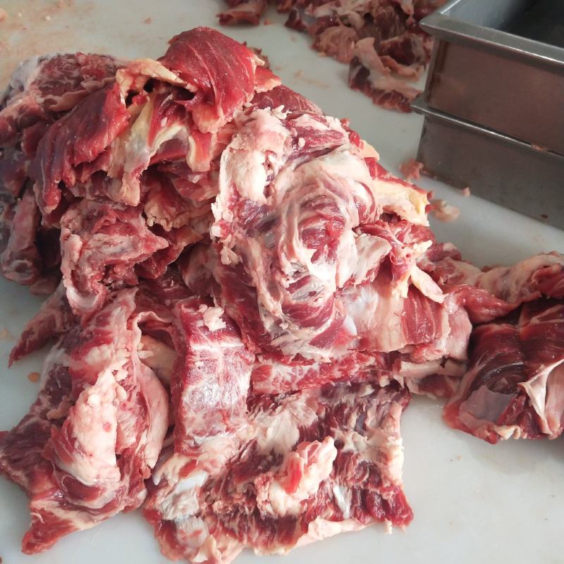 纯干国产牛碎肉，常年有货一手货源，山东发货一件50斤