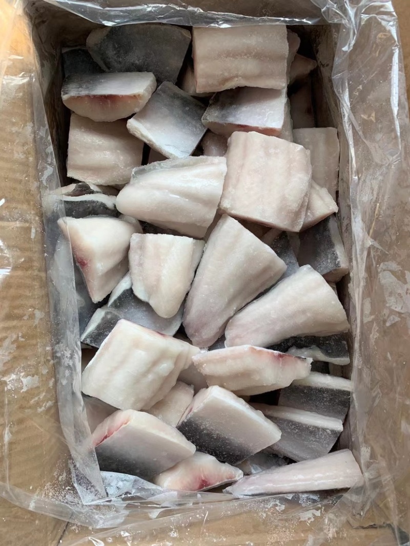 巴沙鱼块20斤，一箱70/80块。食堂专用，南京现货