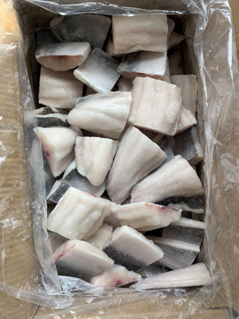 巴沙鱼块20斤，一箱70/80块。食堂专用，南京现货