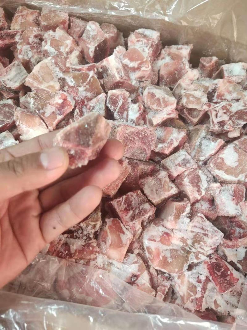 排骨粒，排骨块，骨类产品，大骨头。排骨，