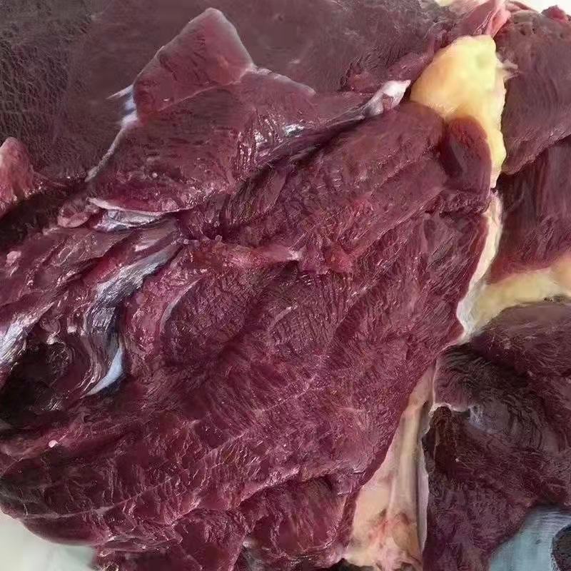 锡林郭勒溜达黄牛肉，纯干新鲜无调理，肉质紧实，口感好！